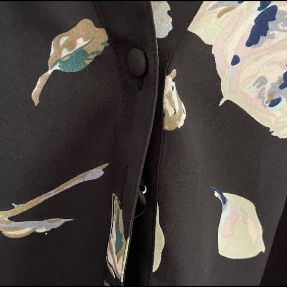 Joie Odelette Floral Blouse - Picture 8 of 12